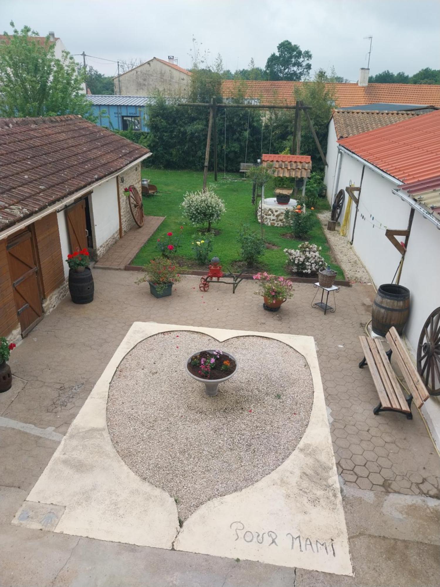 Chambre D Hote Les Frangins Avrillé Exteriér fotografie